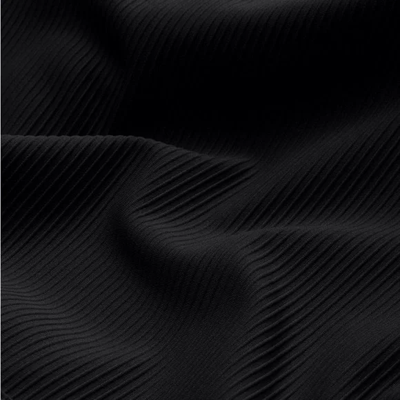 Halara Black Long Sleeve Crop Top Bra - Picture 10 of 11